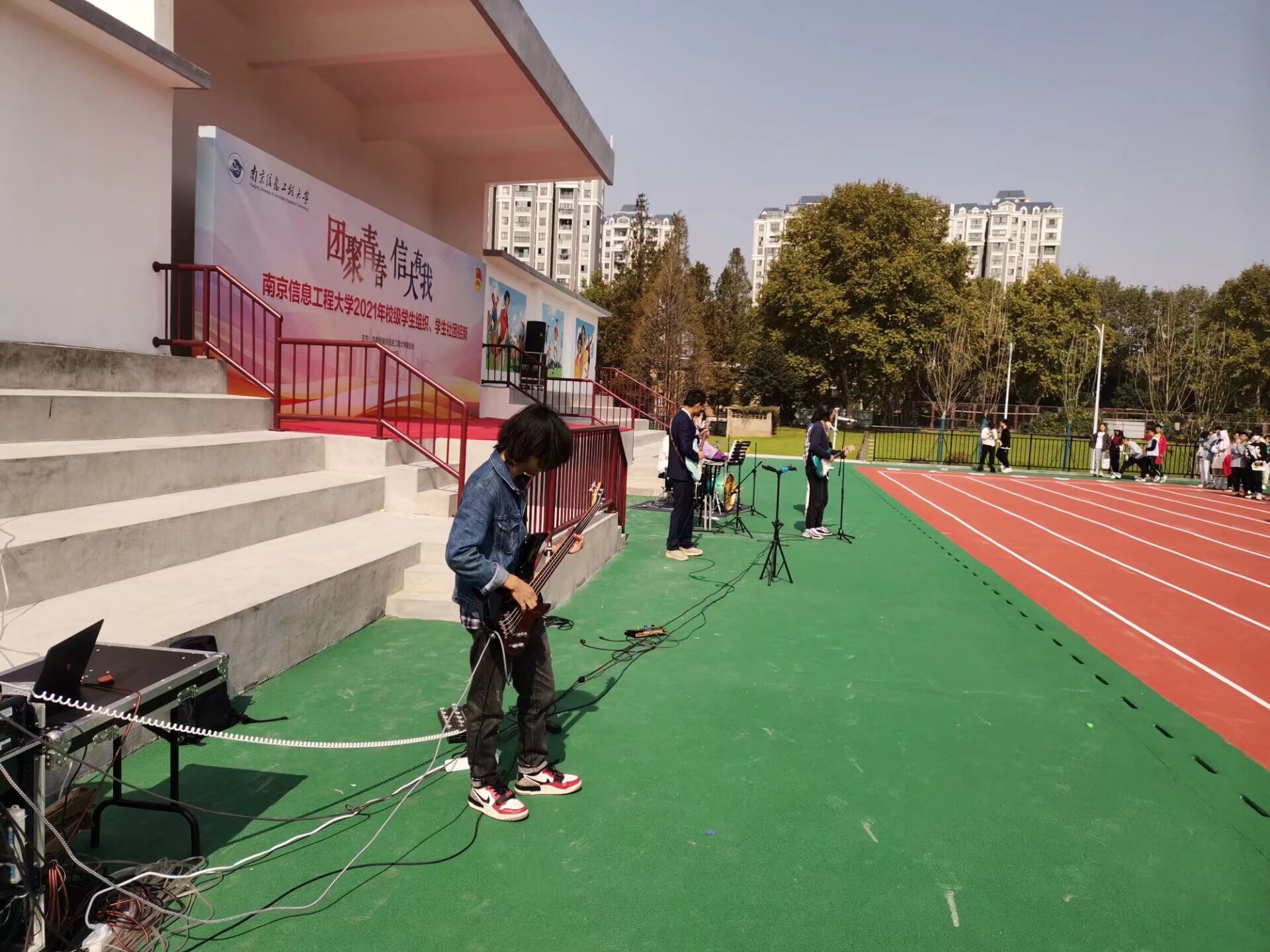 行星回响 Performance